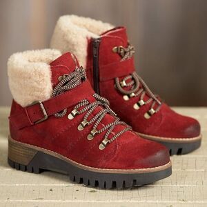 Bos & Co Gail water-resistant leather boot with Shearling wool interior 9.5